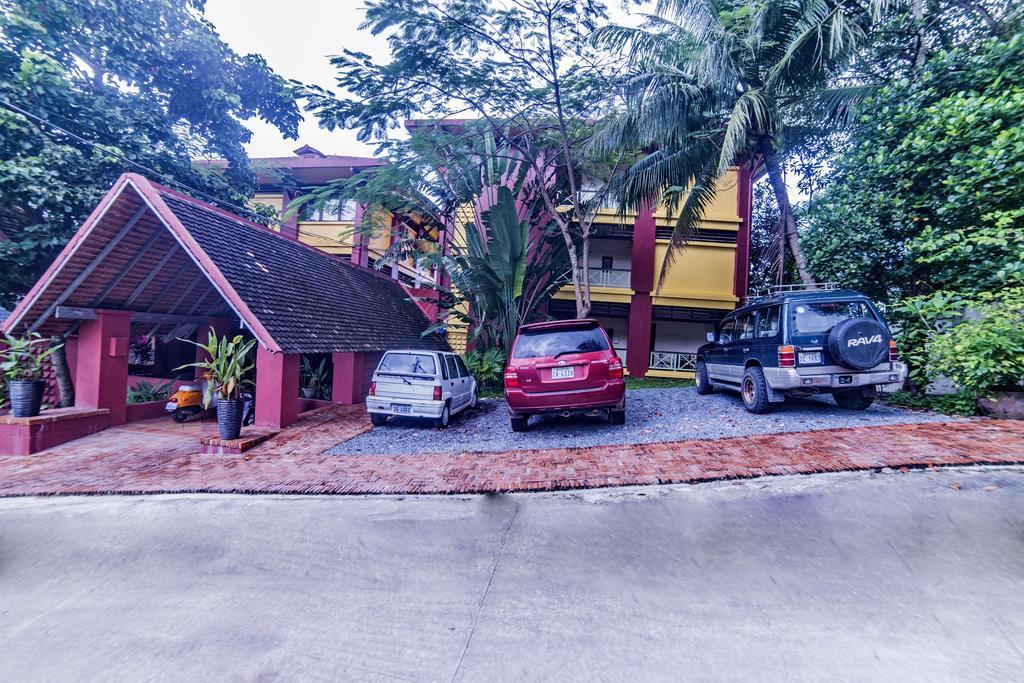 The Harbor Lights Palace Sihanoukville Exterior foto