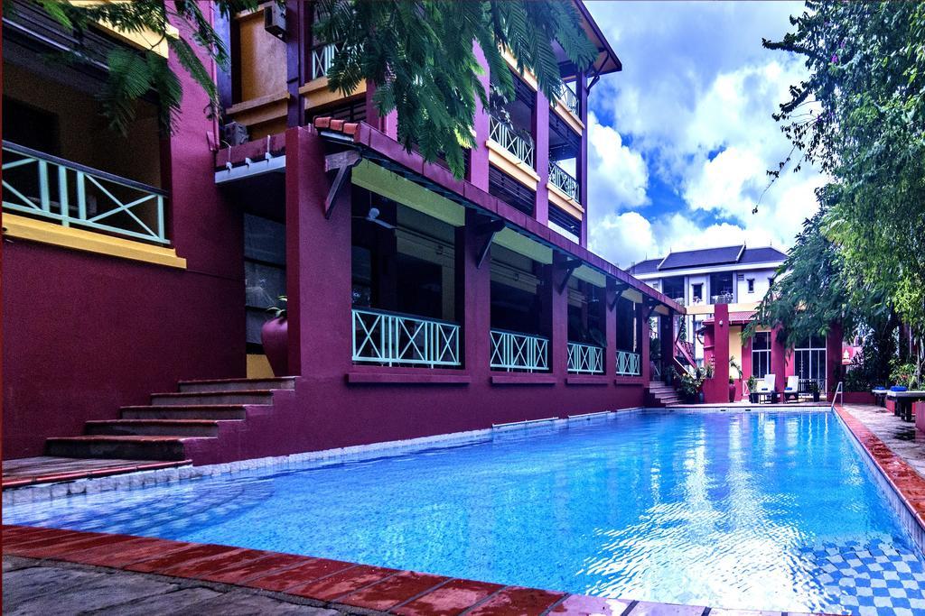 The Harbor Lights Palace Sihanoukville Exterior foto