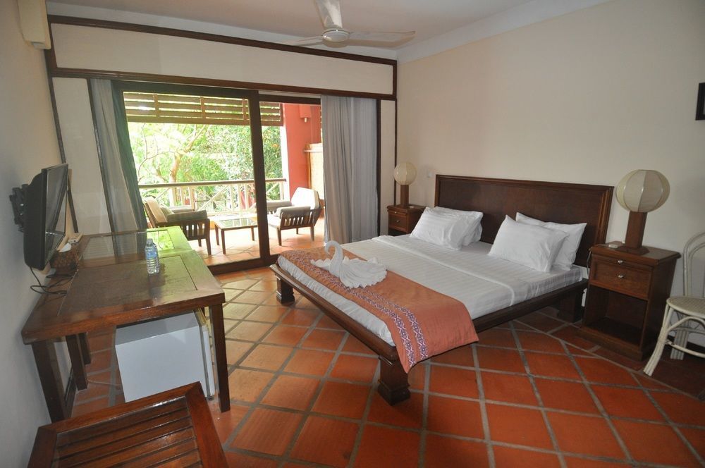 The Harbor Lights Palace Sihanoukville Exterior foto