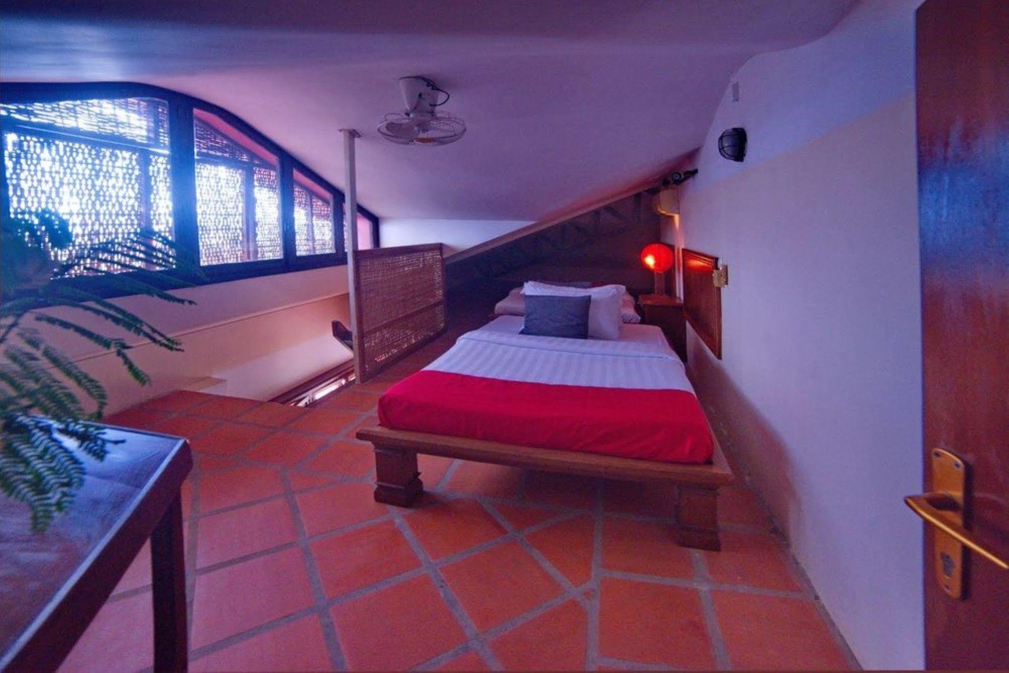 The Harbor Lights Palace Sihanoukville Exterior foto
